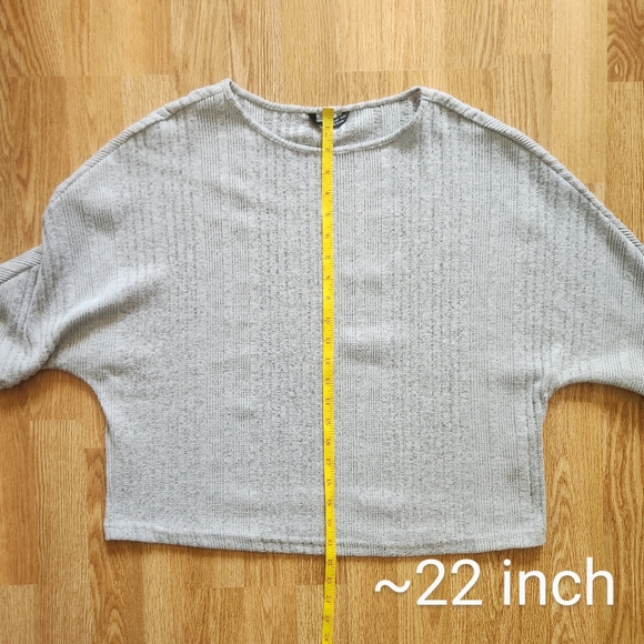 Shein Long-Sleeve/Lightweight Sweater - Picture 7 of 8